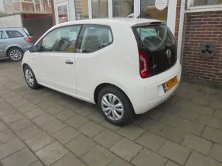 Foto 15 van Volkswagen up! 1.0 take up! BlueMotion Airco, sportonderstel