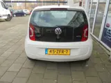 Foto 22 van Volkswagen up! 1.0 take up! BlueMotion Airco, sportonderstel