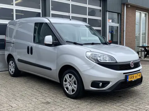 Fiat Doblò Cargo 1.3 MJ L1H1 SX Btw en Bpm vrij Airco Cruise controle Navigatie Tussenschot Parkeerh