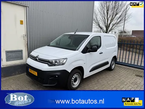 Citroen Berlingo 1.2 PureTech 110 S&S L1 / BENZINE / 1E EIGENAAR / NAVIGATIE / 3 ZITPLAATSEN / AIRCO