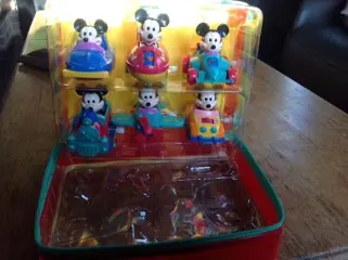 DISNEY - MICKEY 's world - NIEUW