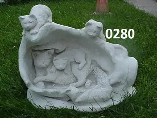 KATTEN IN EN OP DE MELK BUS