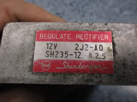 SPANNINGSREGELAAR Yamaha SR 500 1979 - 1981