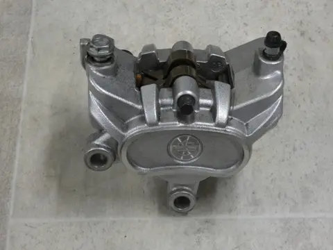 ACHTER REMKLAUW Harley Davidson Sportster 1200 Custom 2012