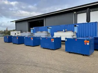 Kiwa IBC 1000 liter dieseltank met keuring (bj 2002)