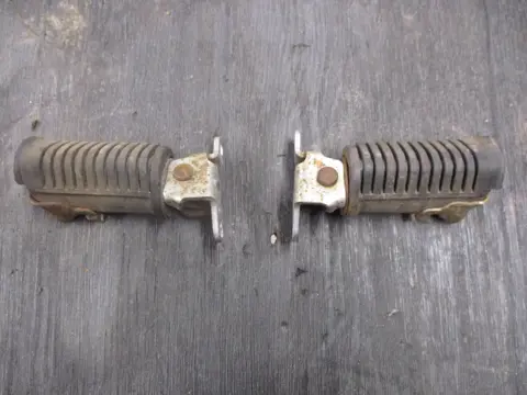 VOETSTEUN LINKS Honda CBX 550 F2 1982 - 1985