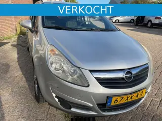 Opel Corsa 1.2-16V Essentia CORSA AIRCO&APK
