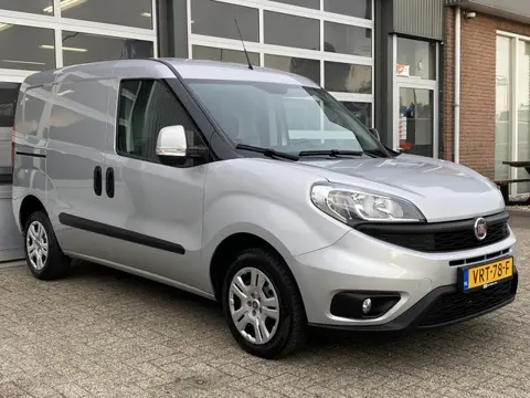 Fiat Dobló Cargo 1.3 MJ L1H1 SX 90pk Btw en Bpm vrij Airco Cruise controle Navigatie Tussenschot Par