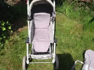 Poppenwagen, stevig en degelijk model