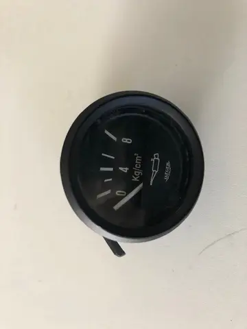 Oil pressure gauge for Lamborghini Urraco