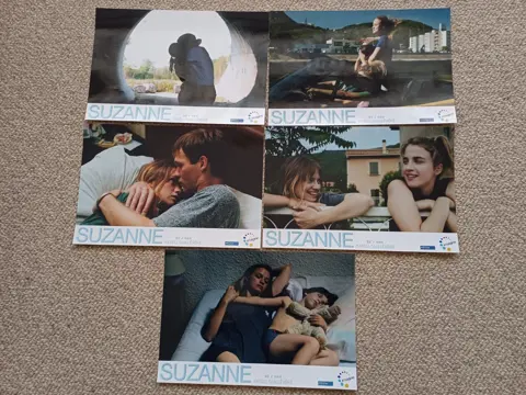 SUZANNE lobbycard set.