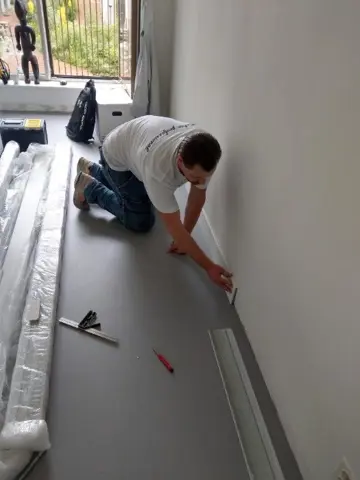 Plinten montage aangeboden