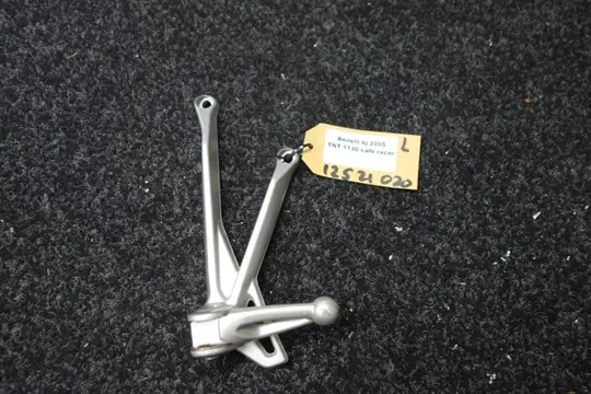 DUO VOETSTEUN LINKS Benelli TNT 1130 cafe racer 2004 - 2016