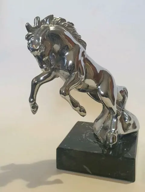 Embleem/mascotte/kenteken - Ornament Mustang Bronco -