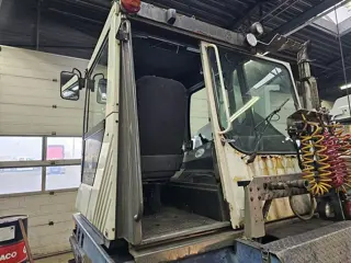 Terberg Parts for terminal tractors type rt 222 |Engines | automatic gearboxes|| trailer couplings |