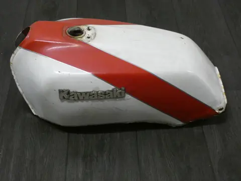TANK Kawasaki Z 550 1970 - 2012