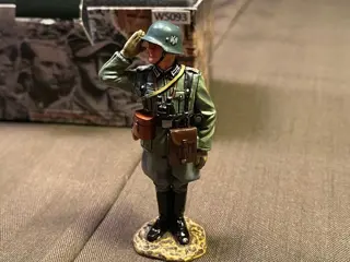 King &amp; Country - WW2 - WS093 - Figuur/beeld Standing