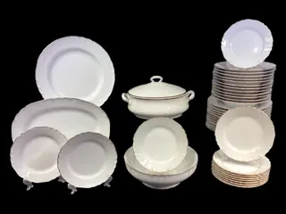 Richard Ginori - Tafelservies voor 12 (40) - Porselein -