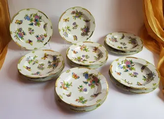 Herend - Dinerservies voor 6 personen gedecoreerd in Queen