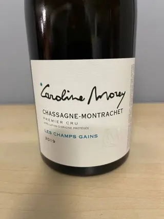 2019 Chassagne-Montrachet 1° Cru "Les Champs-Gains" - Caroline Morey - Bourgondië - 1 Fles (0,75 liter)