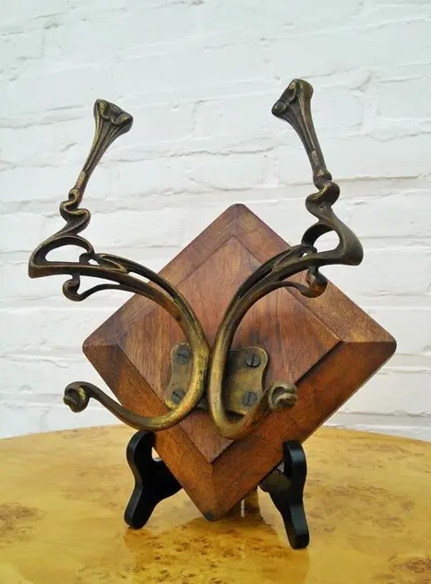 Grote Bronzen Art Nouveau kapstokhaken met zweepslagmotief
