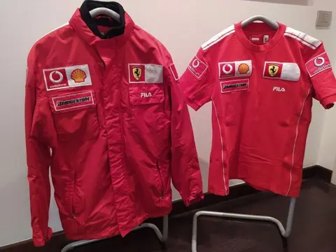 Ferrari - Formule 1 - 2003 - Jasje, Jersey(s), Teamkleding