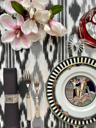 Tafelkleed met Ikat-patroon, grijze en zwarte tinten, grote