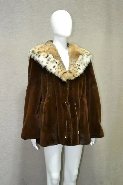 Artisan Furrier - Nerts Bontjas - Gemaakt in: Griekenland