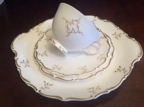 Royal Doulton - theeservies voor vijf - Rococo stijl -