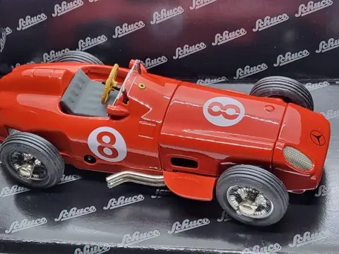 Schuco - Gelimiteerde racewagen met veermechanisme /