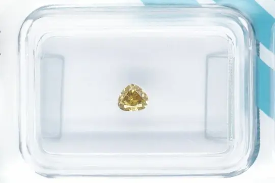 Diamant - 0.24 ct - Peer - NO RESERVE PRICE - fancy intens