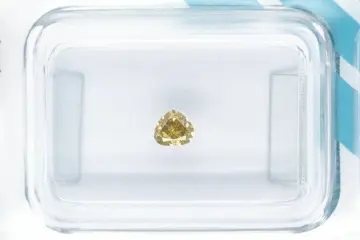 Diamant - 0.24 ct - Peer - NO RESERVE PRICE - fancy intens