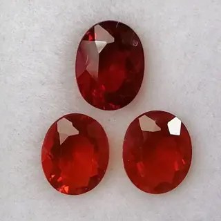3 pcsVuuropaal - 1.79 ct
