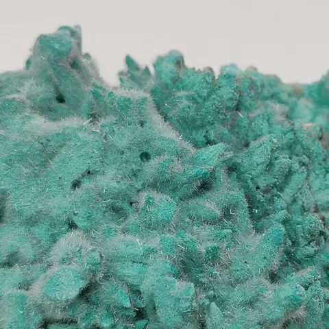 Antleriet/Brochantiet/Seleniet/Calciet Kristal op matrix -