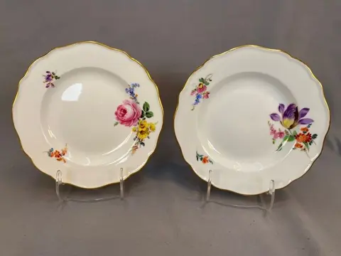 Meissen - 2 kleine Meissen borden (2) - Modern - Porselein