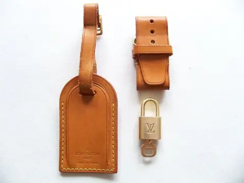 Louis Vuitton - Set for LV travel bag - Accessoire