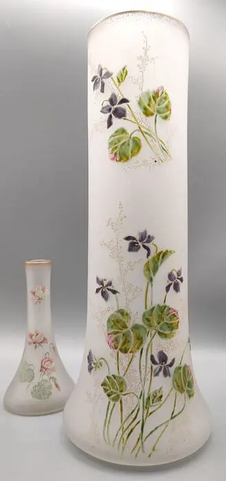 LEGRAS (1839-1916) - Grote Art Nouveau vaas met emaille