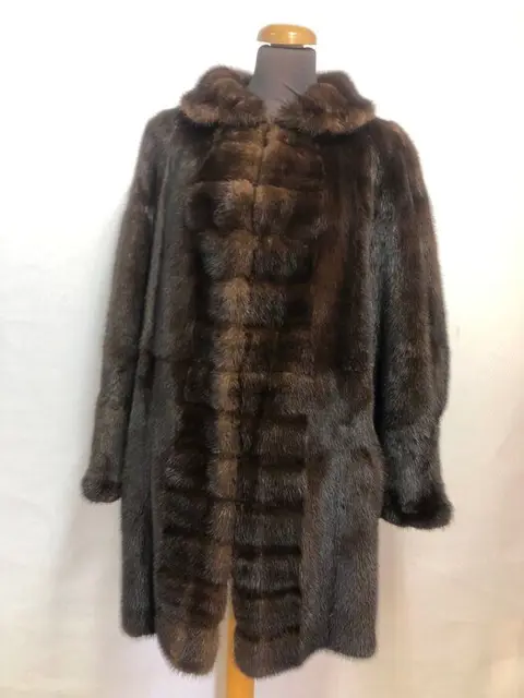 Saga Furs - Nerts Jas