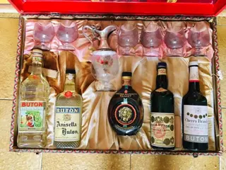 Buton - Gift Box - b. jaren 1950 - 75cl - 5 flessen