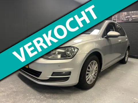 Volkswagen Golf 1.6 TDI BlueMotion DSG Navi Parkeersensoer Automaat.