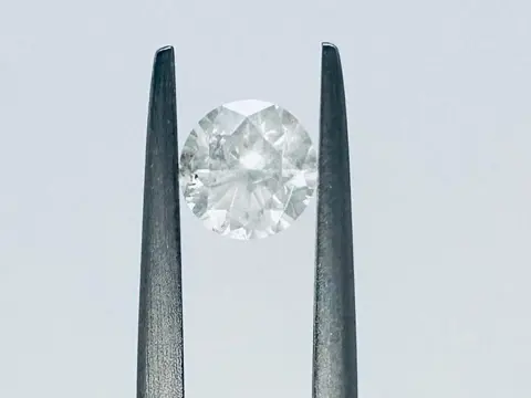 1 pcs Diamant - 0.62 ct - Briljant, Rond - F - P1