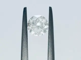 1 pcs Diamant - 0.62 ct - Briljant, Rond - F - P1