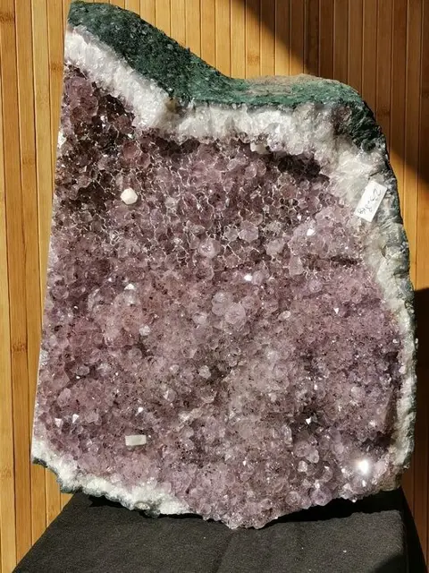 Amethist Kristallen op matrix - 46×34×12 cm - 23.8 kg