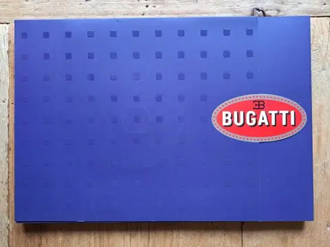 Brochures/catalogi - Bugatti Veyron 16.4 press catalogue -