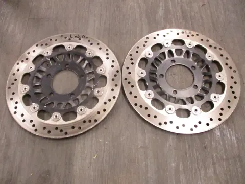 REMSCHIJVEN SET Triumph 955 daytona 2001 - 2006