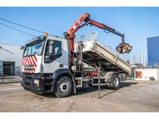 Iveco STRALIS 310- E5 + HMF 1110 K2 (bj 2008)