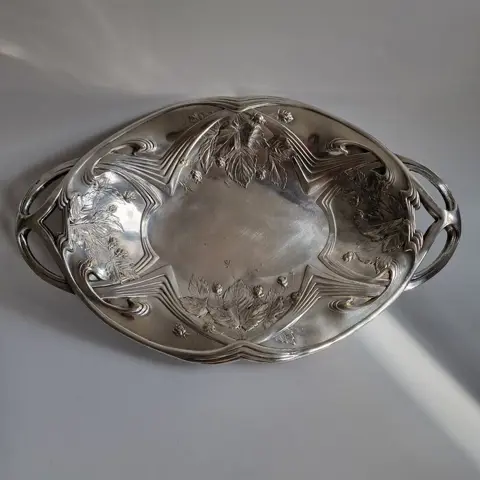 Victor SAGLIER - brood/fruitmand (1)