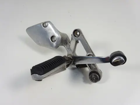 RECHTER SCHETSPLAAT Yamaha FAZER 600 1998 - 2000
