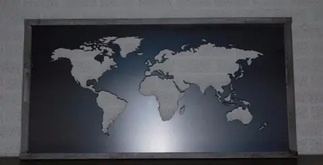 Metaal wandornament,de wereld