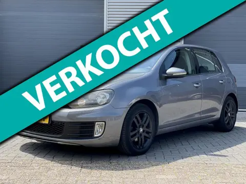 Volkswagen Golf 1.6 TDI Highline BlueMotion DSG 2011